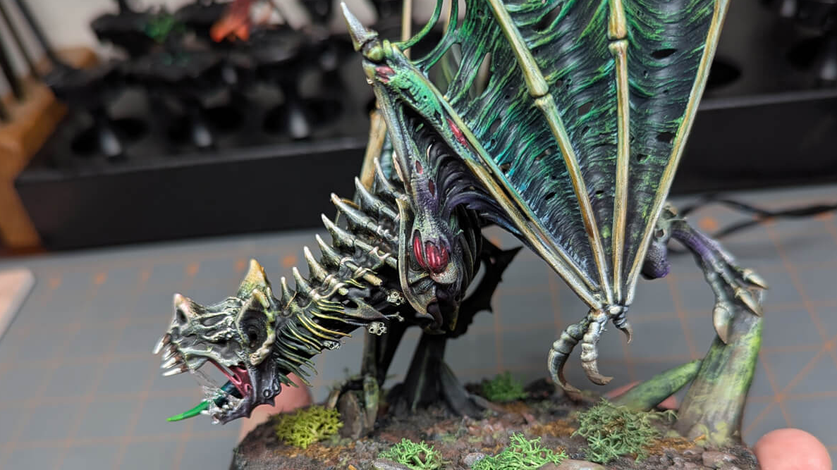 A painted Warhammer Terrorgheist by Dark Elf Dice