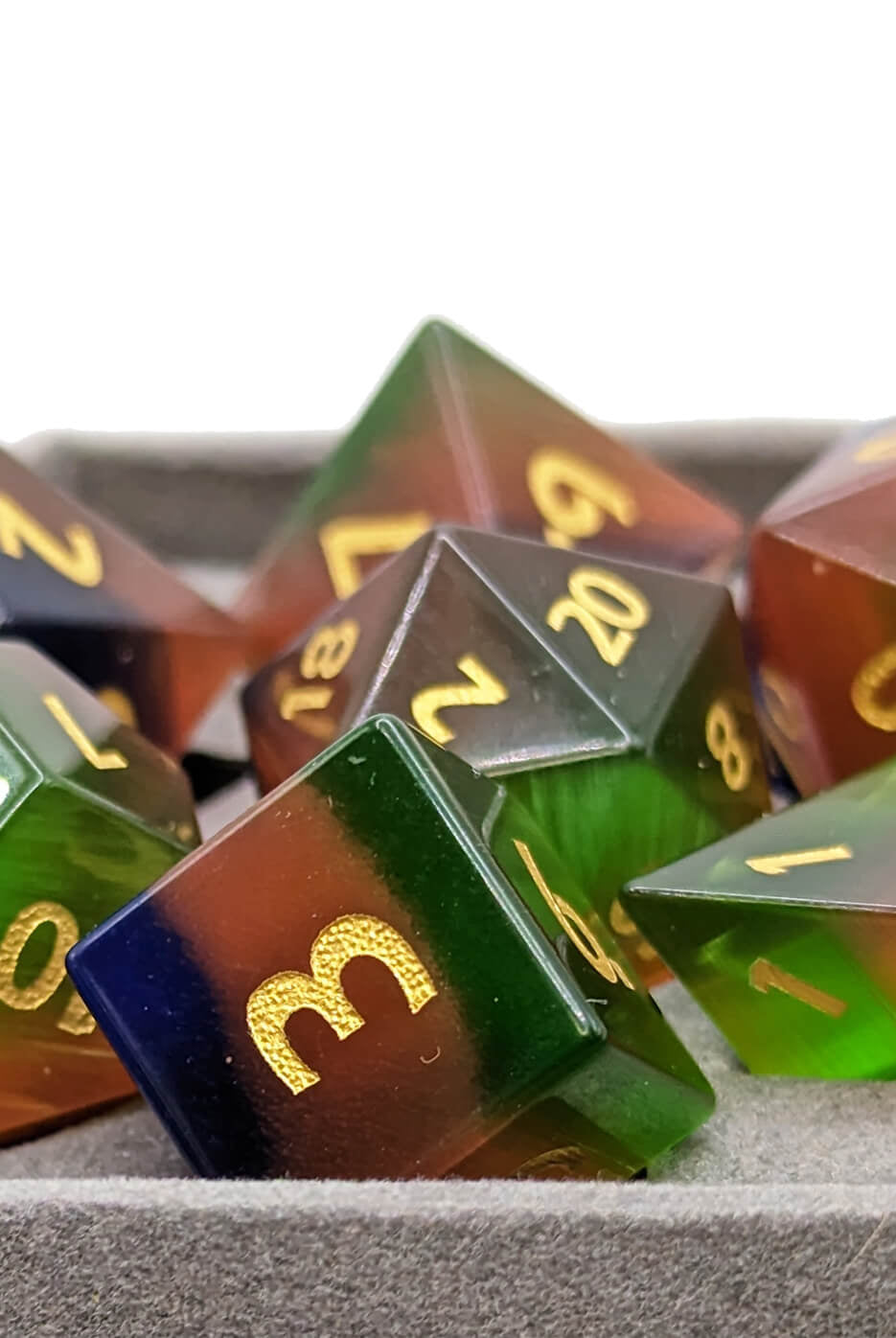 Rainbow layered cats eye dice for dnd games