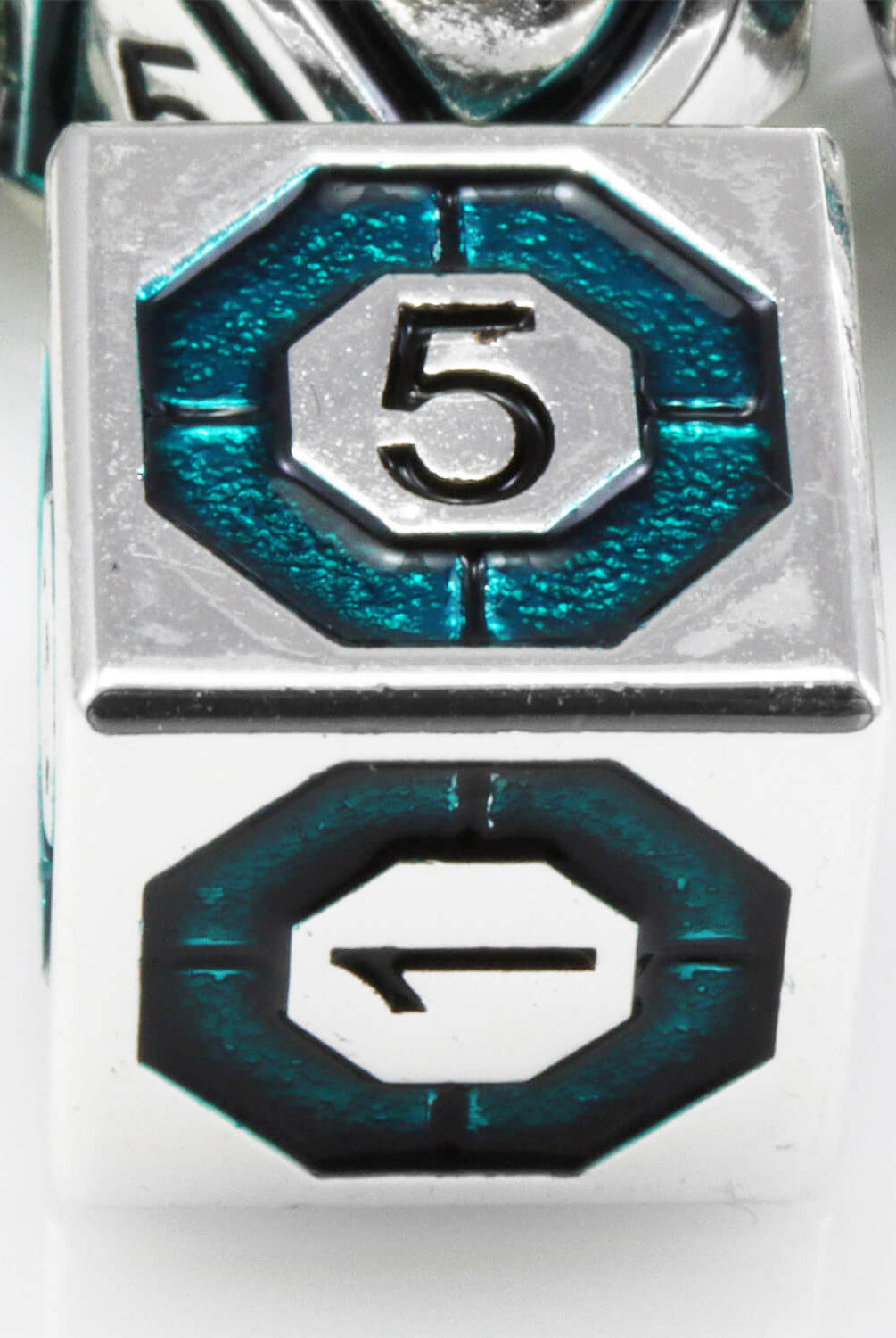 Assassin Metal Dice Teal 4