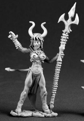 Reaper Miniatures Sinessa, Hellborn Sorceress 3565