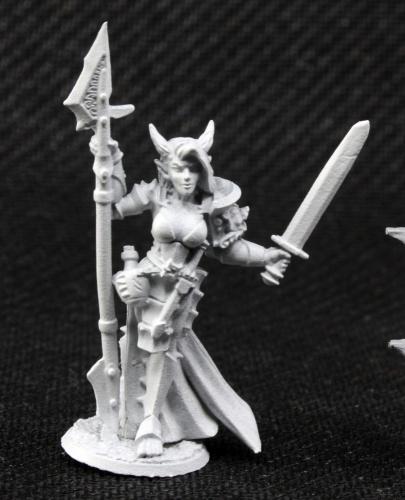 Reaper Miniatures S'Kara, Female Skoli Warrior 3811