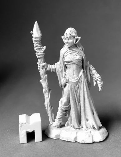 Reaper Miniatures Tianalise, Bog Witch 3895