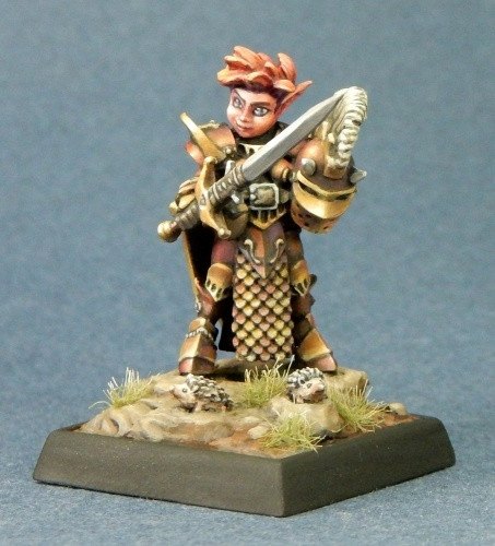 Reaper Miniatures Female Gnome Paladin 3689