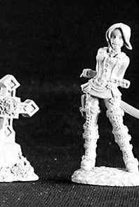 Reaper Miniatures Elise Anya Vampire Hunter 3229