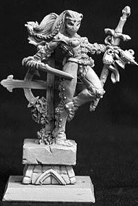 Reaper Miniatures Lola Female Fighter 14020