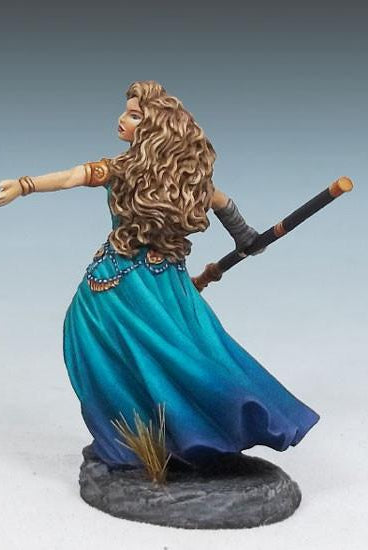 Miniatures Female Magic User