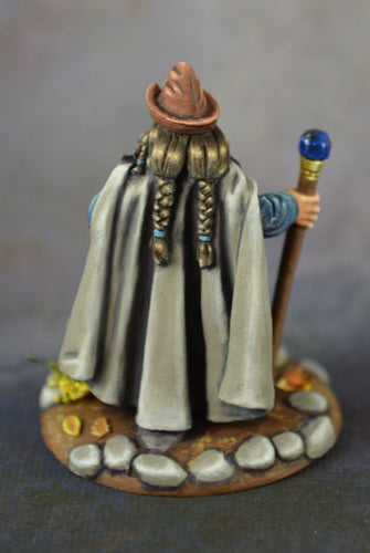 Dwarf Mage Miniature 3