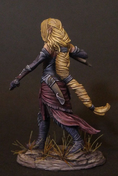 DSM7487 Female Elf Rogue