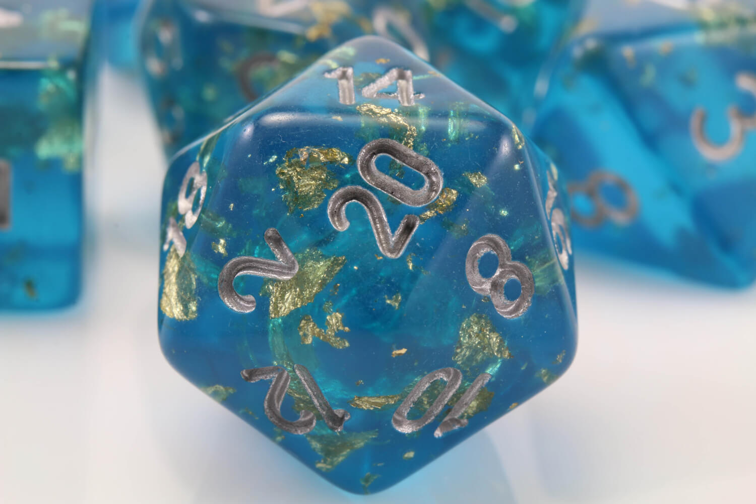 Confetti Dice D20 Blue