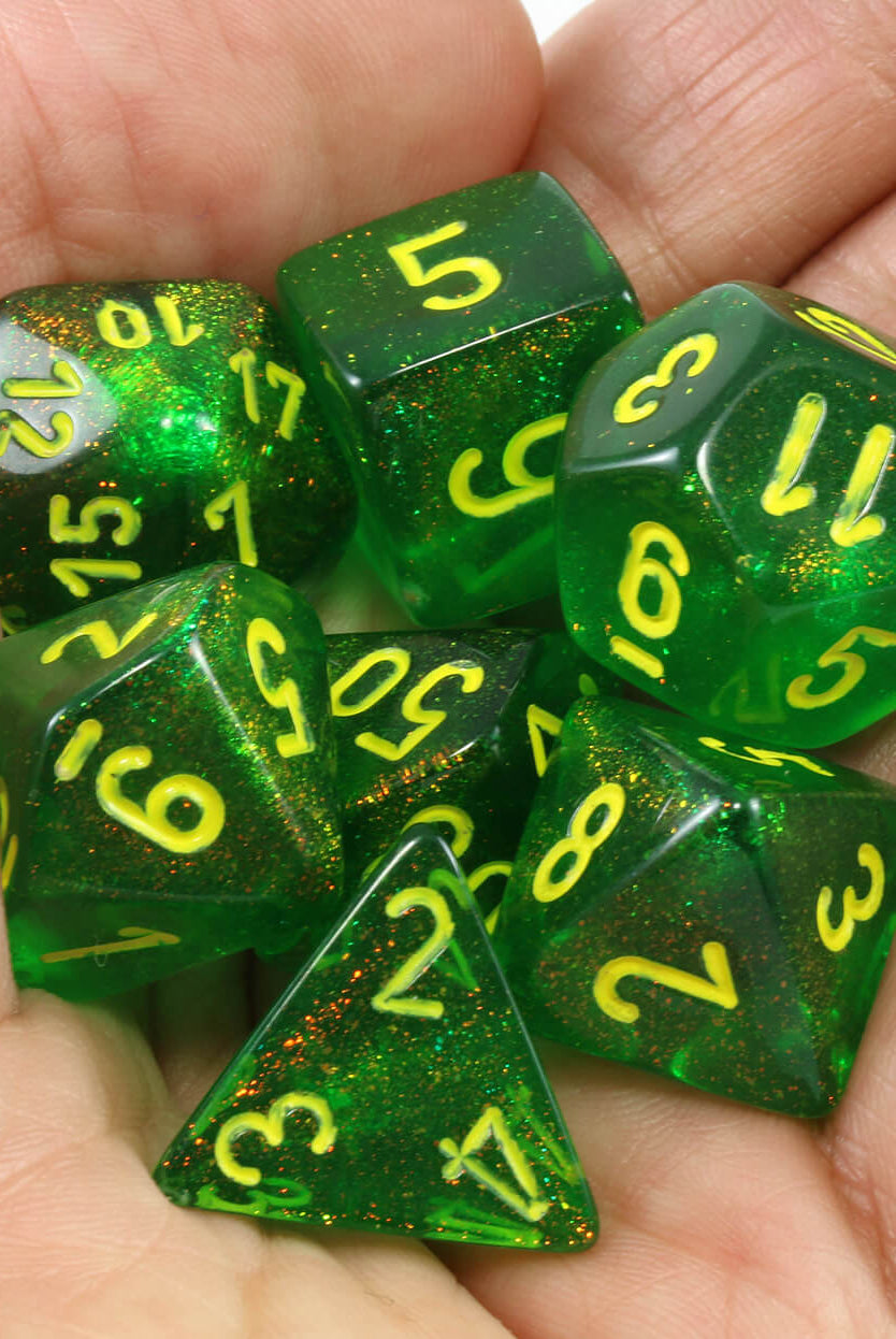 Awesome dice Borealis Maple Green