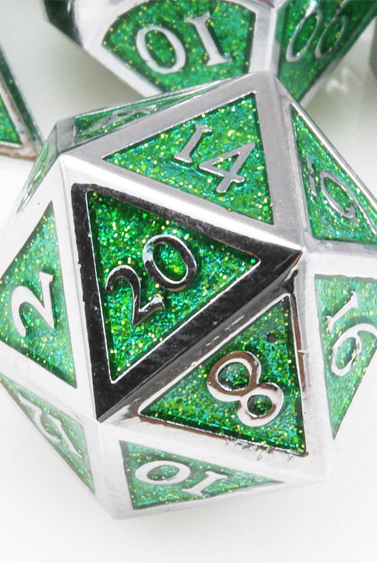 Metal Dice Enamel Sparkle Green 3