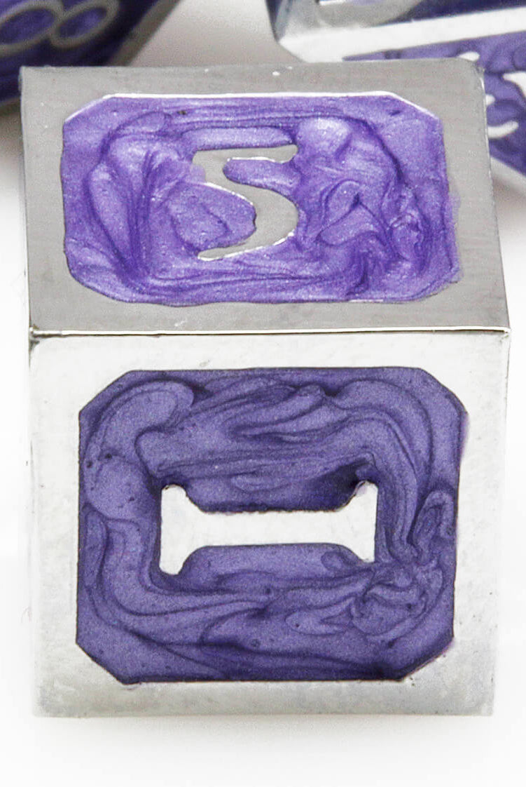 Metal d6 purple dice