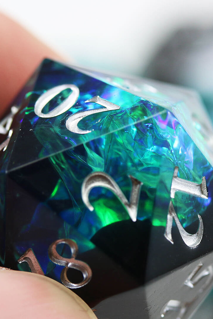 Sharp Edge Inclusion Dice d20