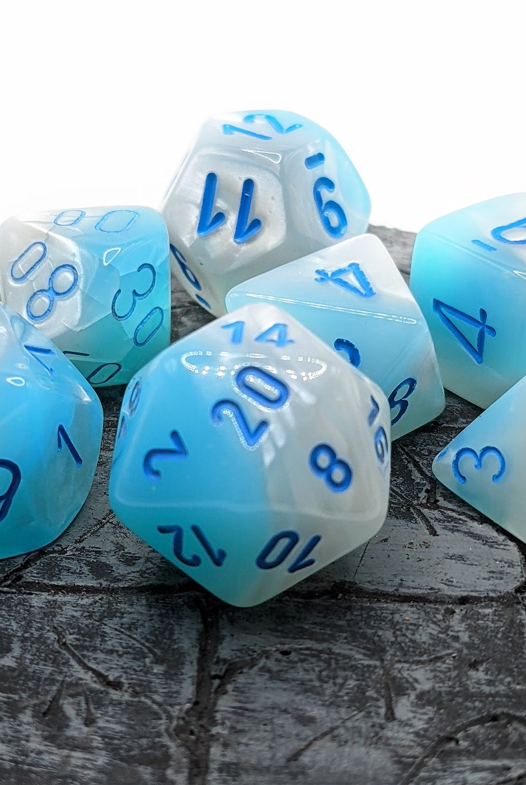 CHX26465 Chessex Gemini Dice Pearl Turquoise with Luminary effect