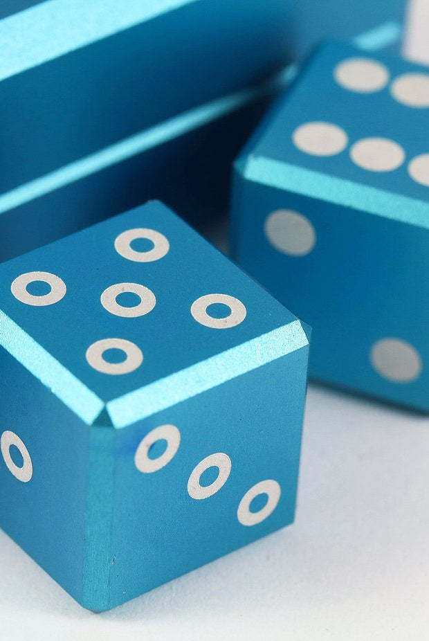 Metal d6 dice blue