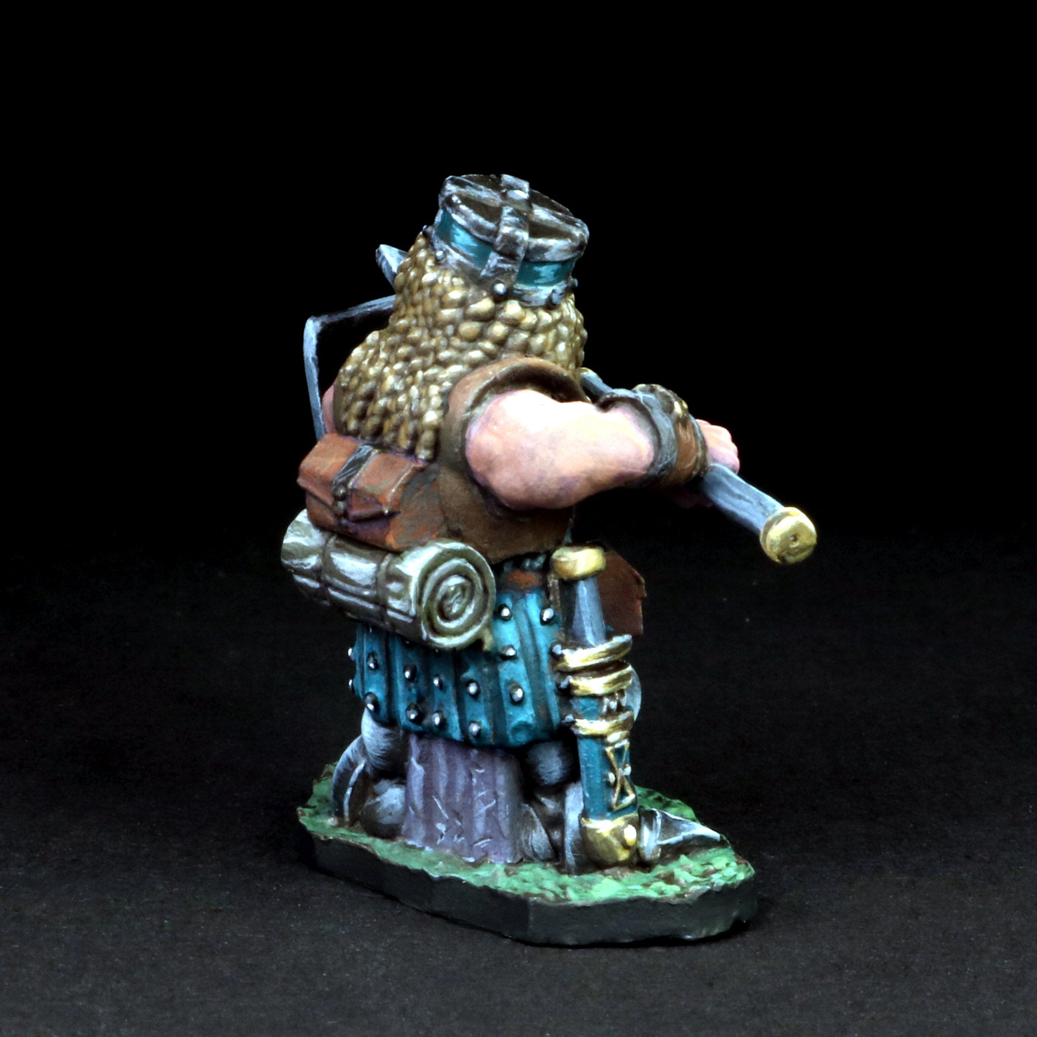 Tomb Guardians Miniatures Female Dwarf Warrior 4