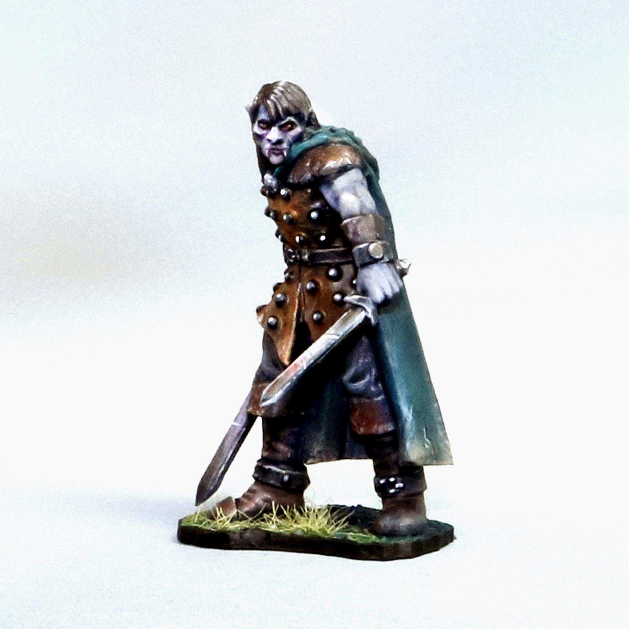 Vampire Elf Miniature 2