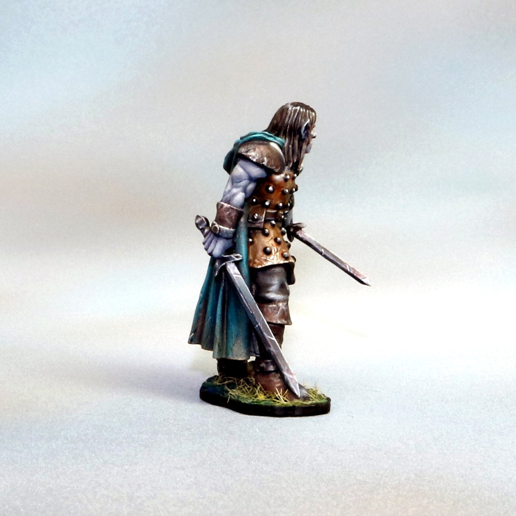 Vampire Elf Miniature 3