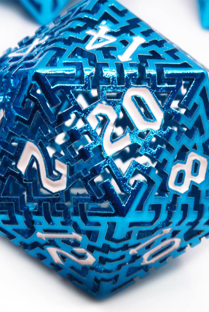 Labyrinth D20 Blue