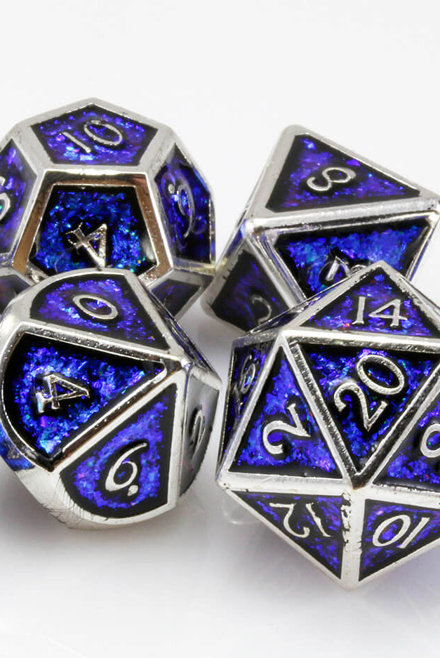 Prismatic dice blue and silver