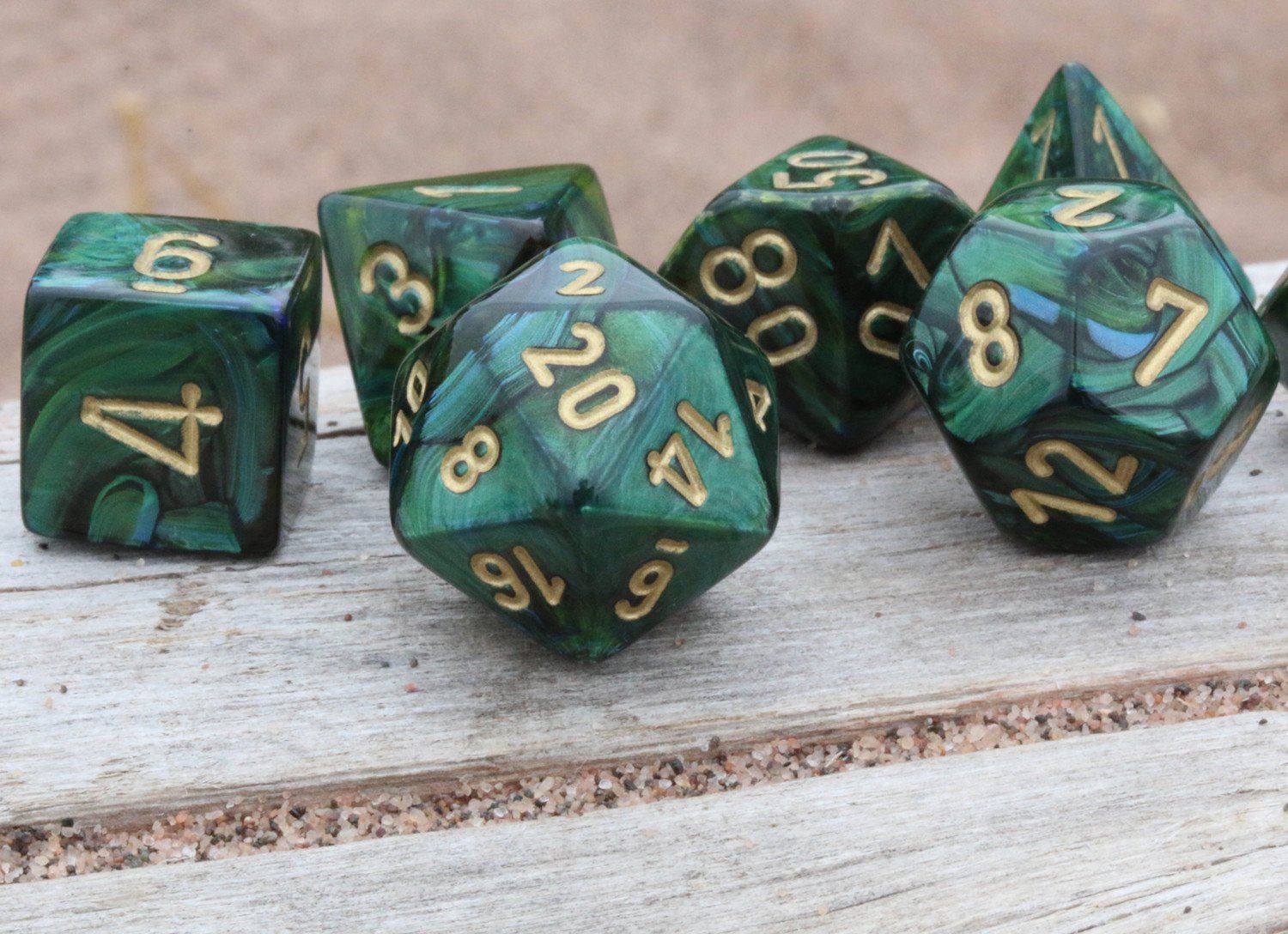 Scarab dice jade green