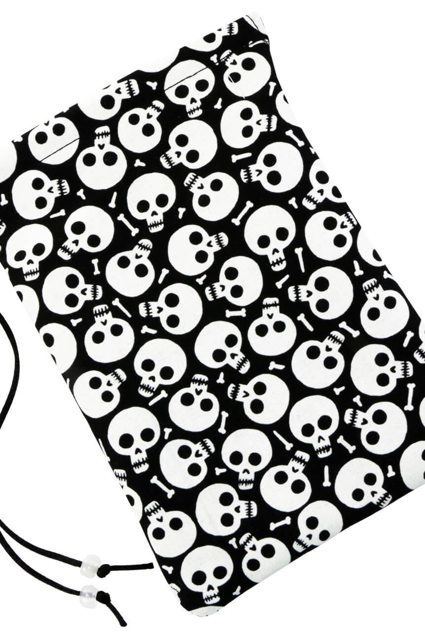 Skulls dice bag