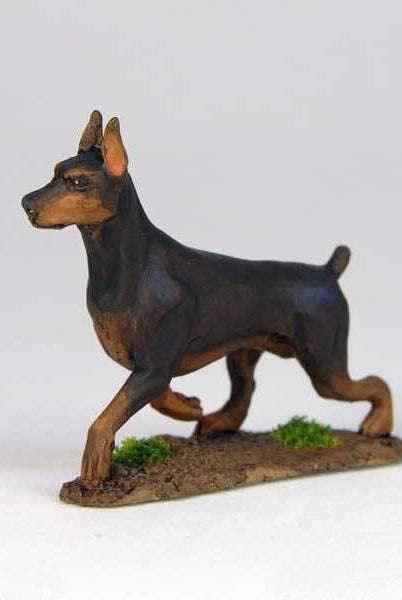Bombshell Miniatures BOM60032 Doberman Dog