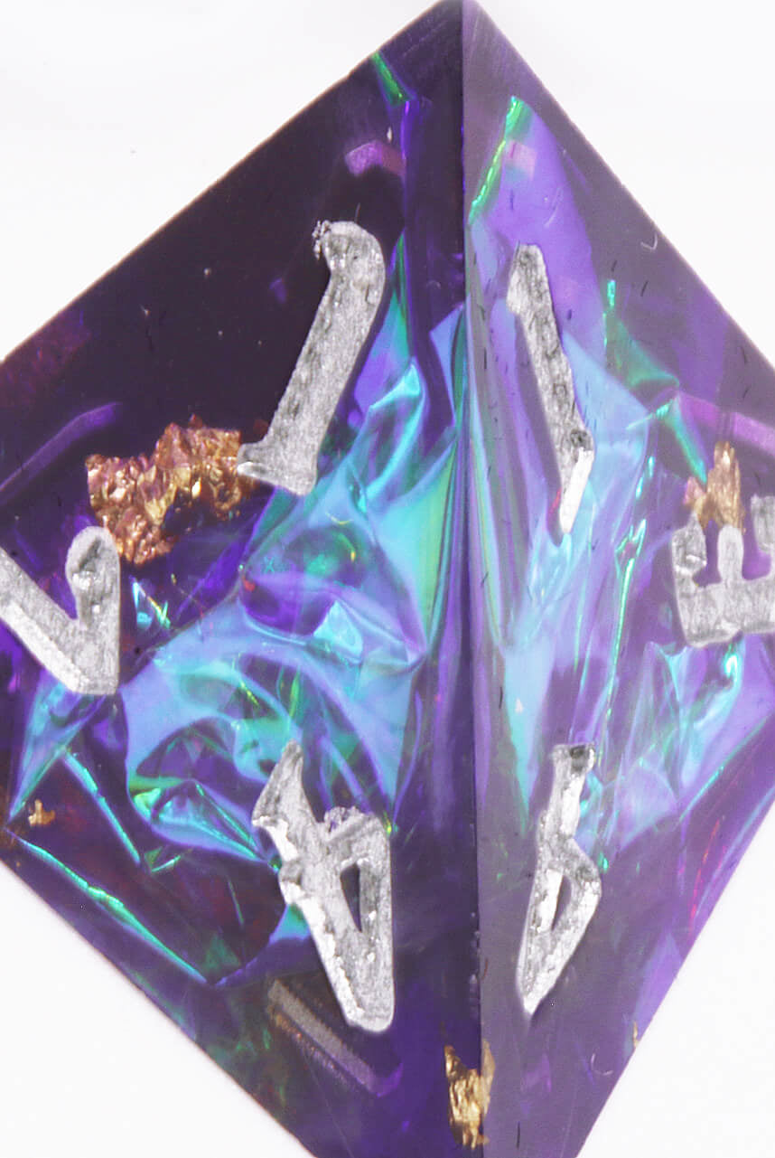 Sharp edge purple d4 dice