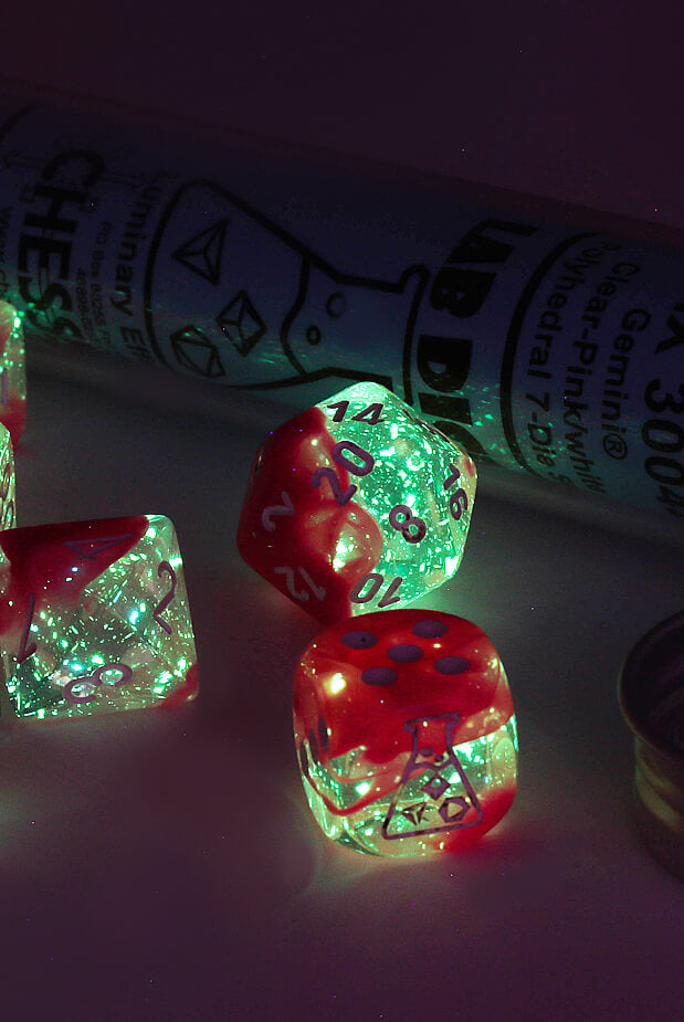 Chessex Lab Dice Series IV Gemini Clear Pink 2