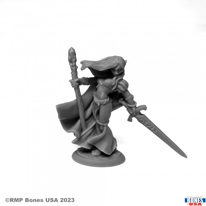 Miniatura Dark Elf Female Warrior Reaper Bones - Figura Sin Pintar 40mm Para Juegos De Rol Y Wargames