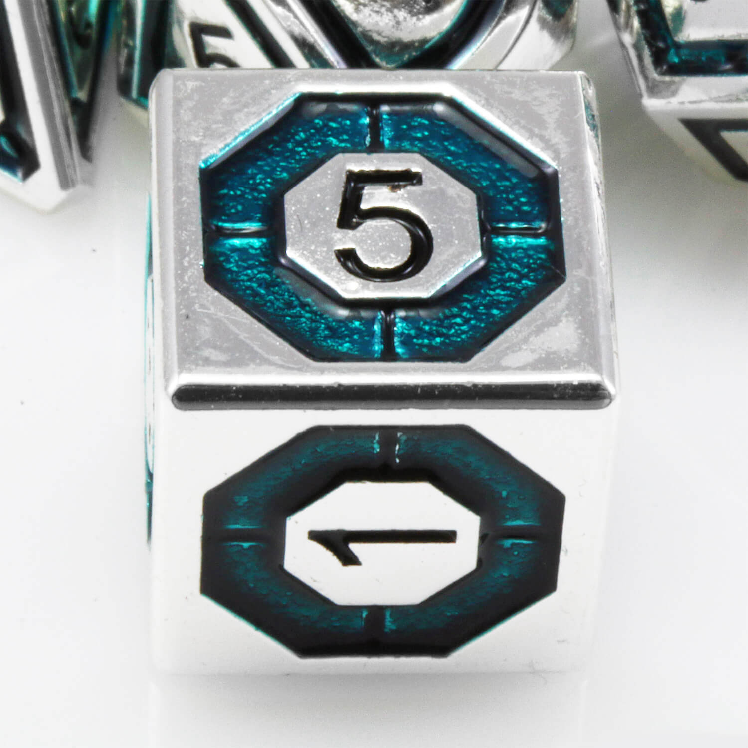 Assassin Metal Dice Teal 4