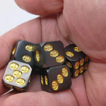 Metal D6 dice Black with gold Video