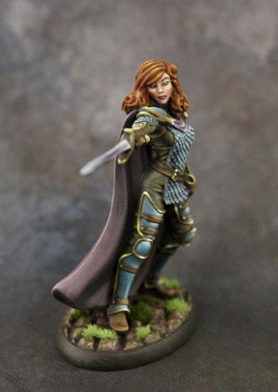 Dark Sword Miniatures (DSM7323 Female Cavalier With Long Sword) .
