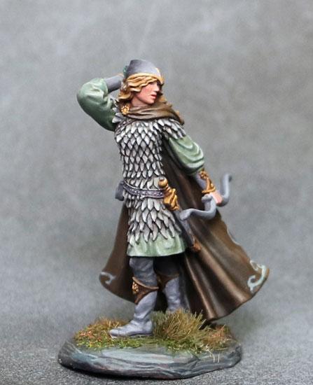 Dark Sword Miniatures (DSM7330 Female Elf Fighter With Bow)