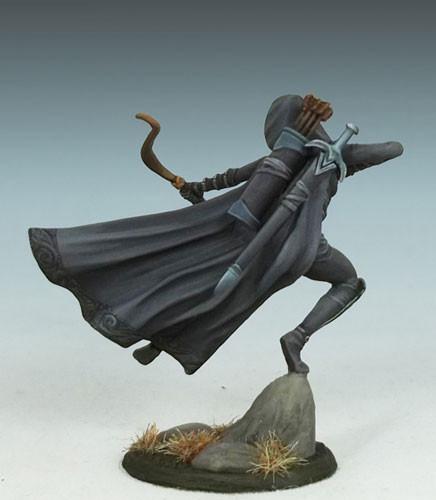 DSM7438 Female Rogue With Bow