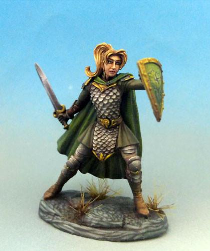 Dark Sword Miniatures DSM7463 Female Warrior