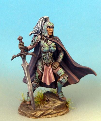 Dark Sword Miniatures DSM7467 Female Warrior