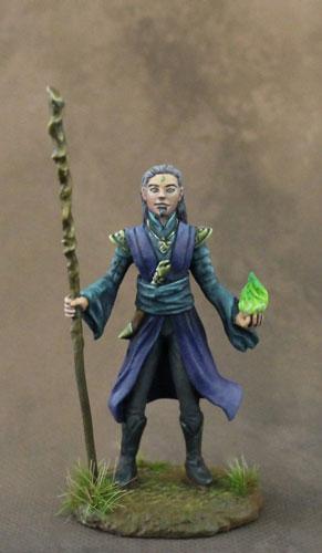 Dark Sword Miniatures (DSM7624 Male Mage With Staff)