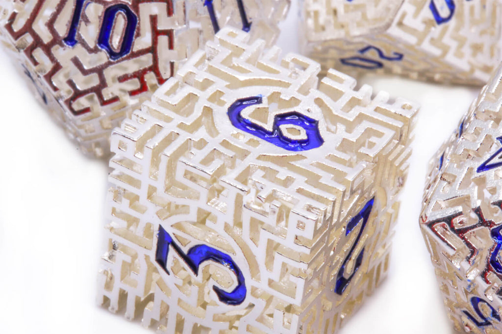 Labyrinth Hollow Dice Silver 3
