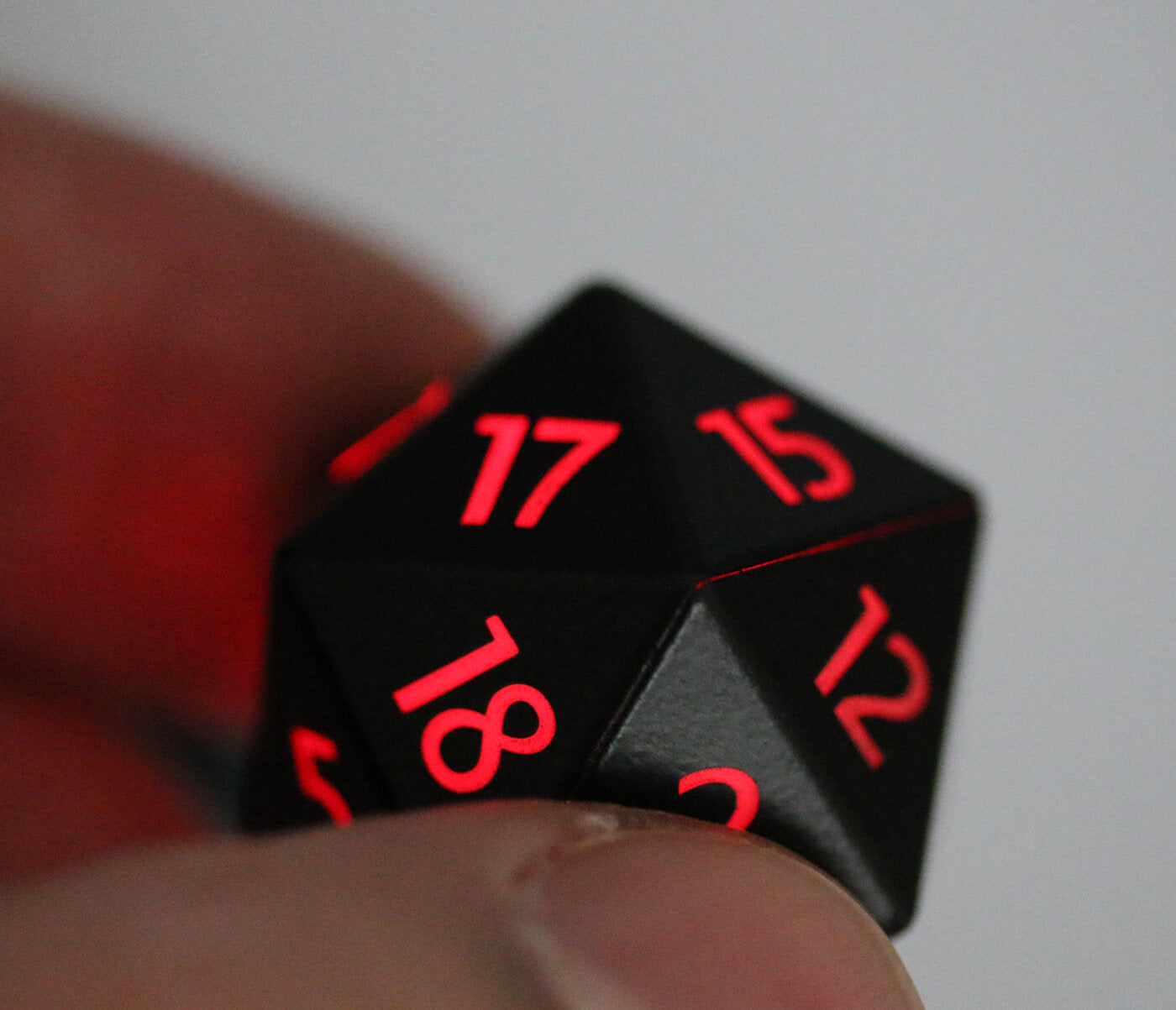 Light up d20