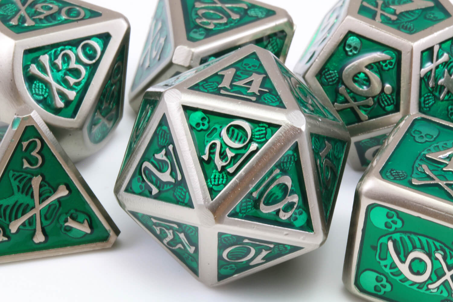 Skeleton Metal Dice Green